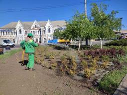 Кожен день комунальні служби і підрядні організації відіграють важливу роль у забезпеченні комфорту та безпеки у нашому місті