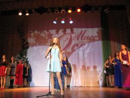 30 листопада 2017 року пройшло свято чарівності, краси та елегантності «Міс Золота Осінь Довгинцево-2017»