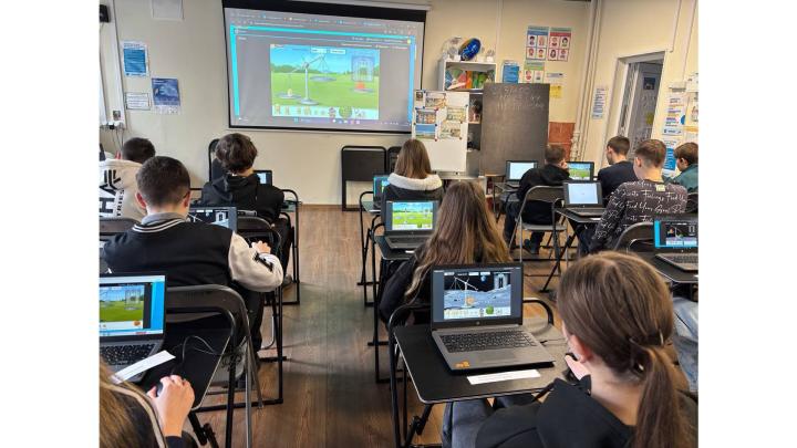 Цифровий освітній центр + платформа Gizmos!