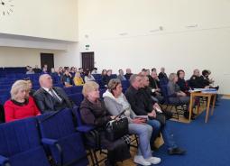 20 квітня 2018 року проведено пленарне засідання XVІ сесії VII скликання Довгинцівської районної в місті ради