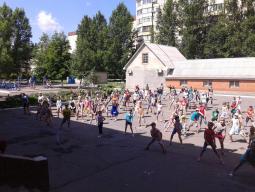 1 червня 2017 року в Довгинцівському районі у 15 закладах освіти відбулися відкриття пришкільних таборів відпочинку з денним перебуванням