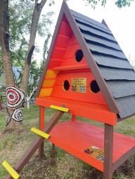 Коли ми говоримо про гуманність, часто уявляємо людину, яка підтримує інших у складний момент