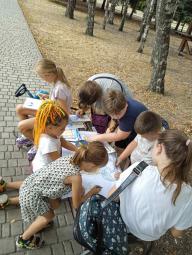 В рамках проєкту «Активні парки» проведено патріотичний майстер-клас «Диво-птах в синьо-жовтих кольорах»