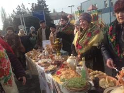 24 лютого 2017 року відбулось свято Масляної у Довгинцівському районі