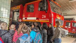 У кожного героя без зброї є помічники, юні рятувальники, які в подальшому продовжать їх справу бути на варті безпеки!