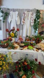 Організована виставка кулінарних, творчих виробів та виставка художніх композицій з овочів та фруктів