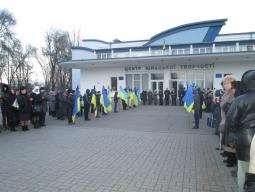 22 листопада 2014 року о 16.00 вшановано пам`ять жертв голодоморів хвилиною мовчання