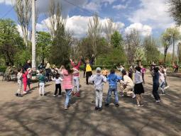 В сквері «Дружба» проведено конкурсно-розважальну програму «Знай і люби свій рідний край»