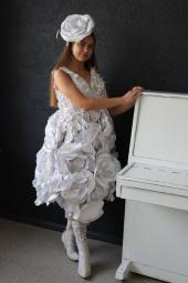 Учениця Криворізького ліцею №24 посіла I місце у Всеукраїнському фестивалі-конкурсі сценічних та карнавальних паперових костюмів «Стильний папір. Дерево життя»