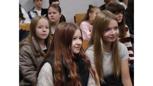 У Криворізькій гімназії №130 проведено міський психологічний захід «Навіть супергероям потрібна підтримка»
