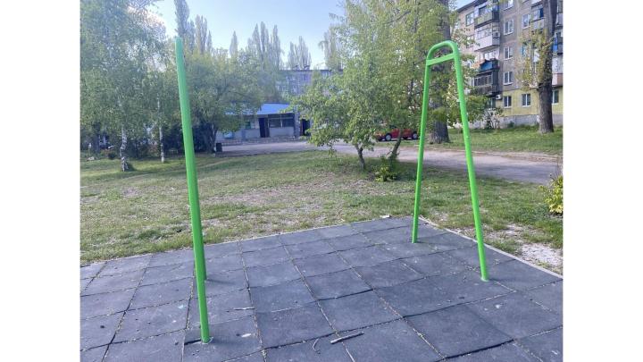 Вкрасти гойдалку з дитячого майданчика… це вже новий рівень «досягнення»!