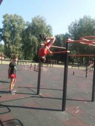 У рамках реалізації соціального проєкту «Активні парки-локації здорової України» проведено рухливі ігри та показові виступи