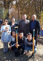 В останній день вересня Україна відзначає день усиновлення