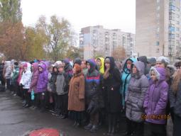 24 жовтня 2014 року відкрито меморіальну дошку випускникові школи, солдату стрілецької роти Краковецькому Роману Васильовичу