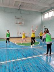 03 лютого 2021 року відбулися змагання на першість Довгинцівського району зі стрітболу