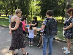 У рамках реалізації соціального проєкту «Активні парки-локації здорової України» проведено майстер-клас із «Виготовлення повітряного змія» та захоплюючі естафети «Веселі старти»