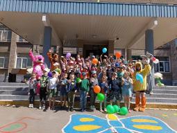 На базі закладів загальної середньої освіти району розпочали роботу 6 дитячих майданчиків літнього дозвілля