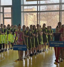Збірна команда дівчат Довгинцівського району показала чудові результати у міському турнірі з баскетболу серед дівчат