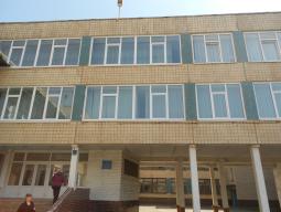 В рамках акції «Подаруй вікно школі» в закладах освіти району проведено демонтаж 92 вікон