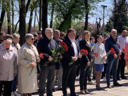 У Довгинцівському районі проведено покладання квітів з нагоди Дня пам’яті та примирення, Дня Перемоги над нацизмом у Другій світовій війні