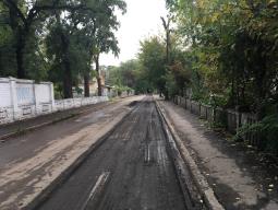 Щодо благоустрою та асфальтування території району