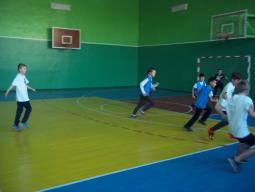 8-9 листопада 2018 року відбулися змагання з міні-футболу на першість району серед учнів 5-х класів загальноосвітніх шкіл Довгинцівського району