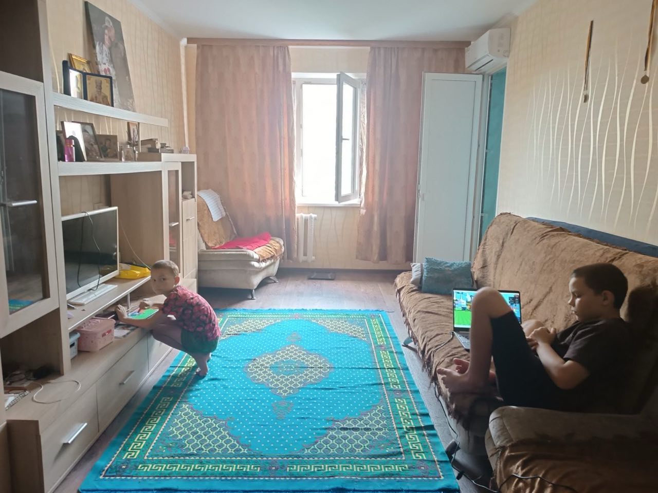 Діти в квартирі