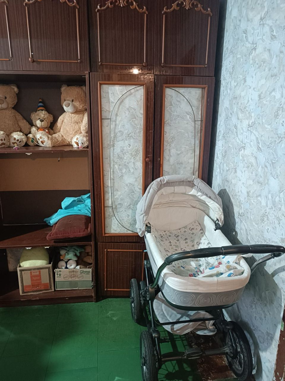 Діти в квартирі
